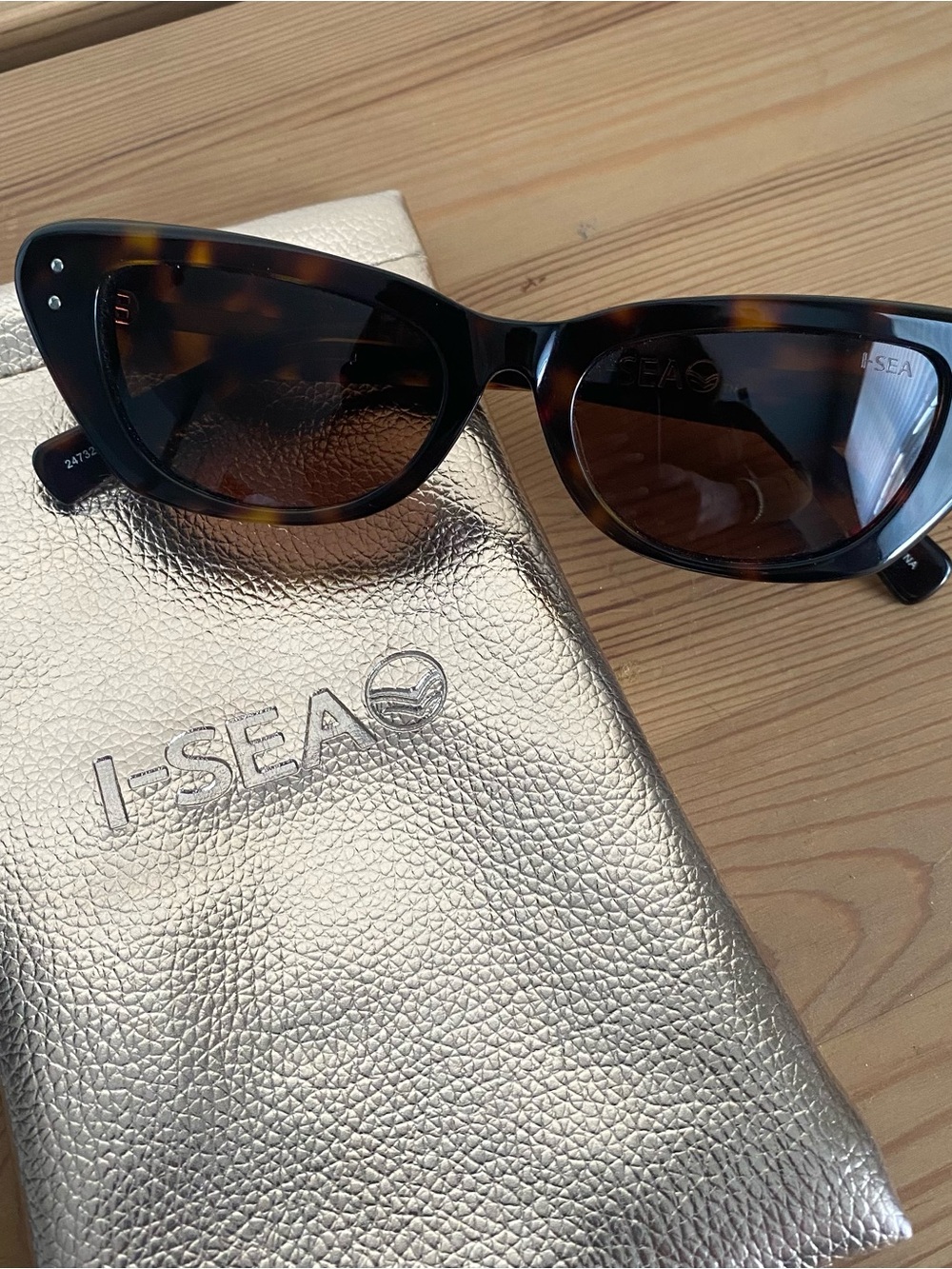 I-Sea Astrid Tortoiseshell Cat-Eye Sunglasses